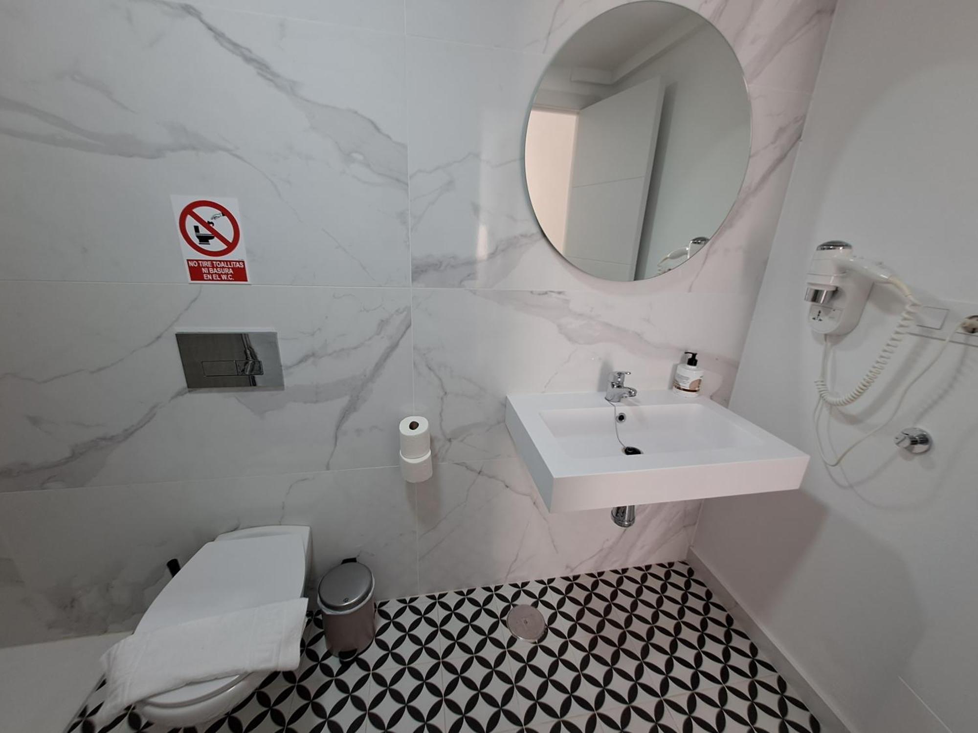 Homeforguest Apartamento Con Terraza Y Piscina En Corralejo Luaran gambar